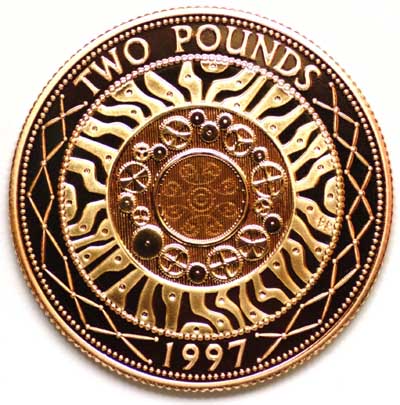 Reverse of First Bimetallic Gold £2 Coin